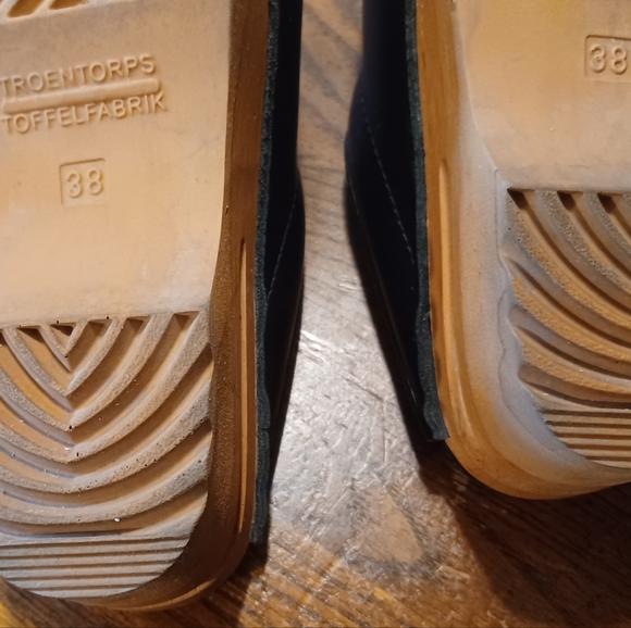 Clogs - Picture 13 of 14